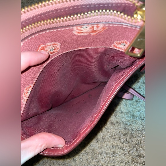 Coach crossbody bag! - Picture 4 of 4